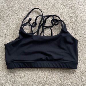 GAP GapFit Women's Black Strappy Sports Bra size medium m
